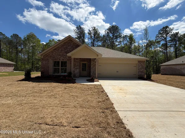 261 Smith Dr, Mendenhall, MS 39114