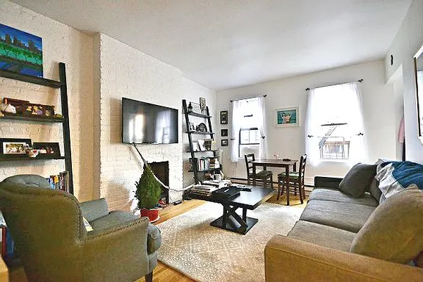 Rented by Bold New York | media 12