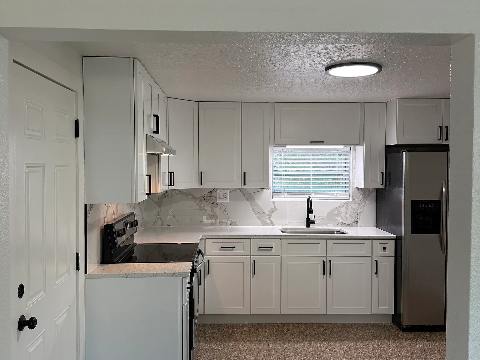 2 bed, 900 sqft, $1,550 — Photo 1