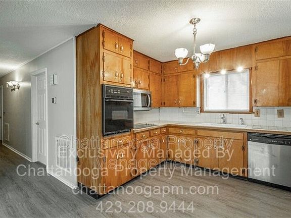 3rd image of 918 N Pine St