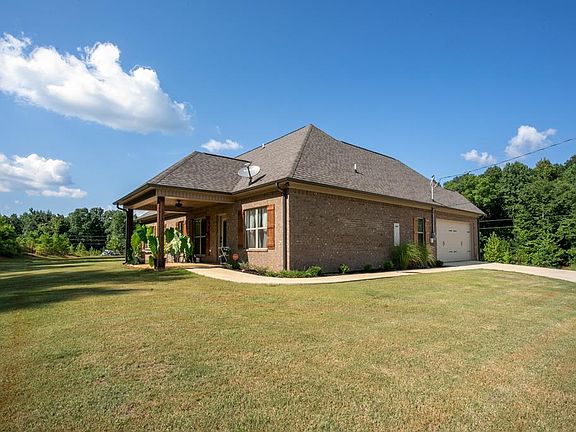 2nd image of 1010 County Road 383