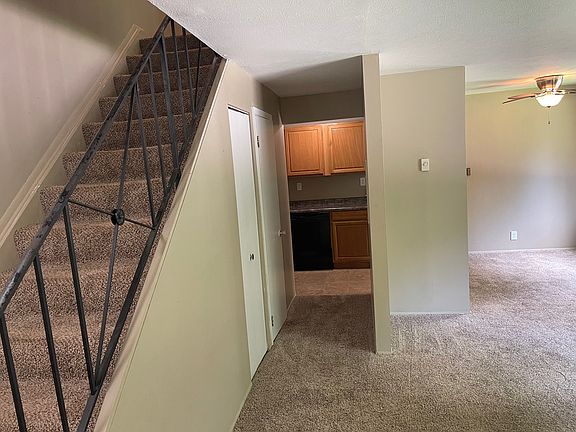 3rd image of 1935 Brookside Dr APT 215