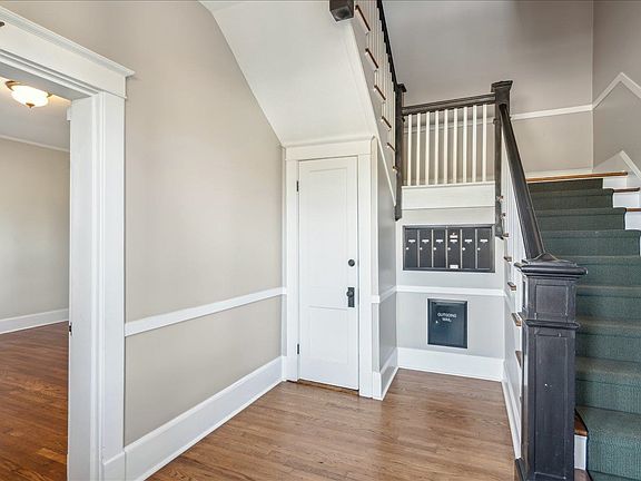 3rd image of 1118 Poplar Ave APT 11