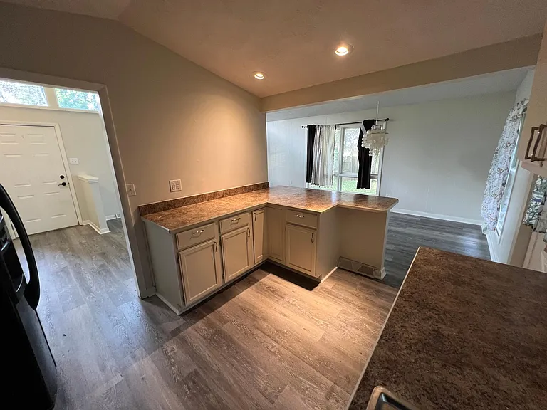 6533 Outer Lincoln Ave — Photo 8