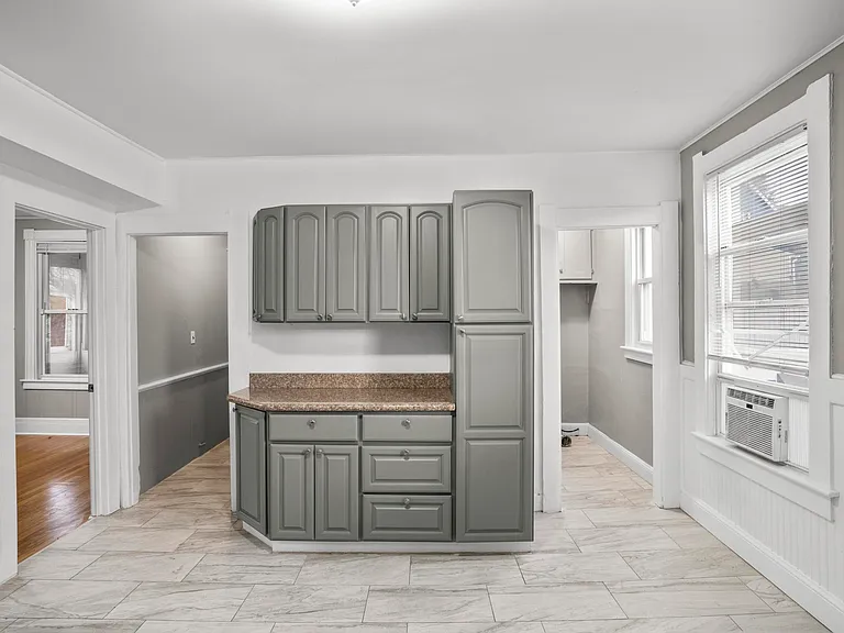 20 Violet St #2 — Photo 2