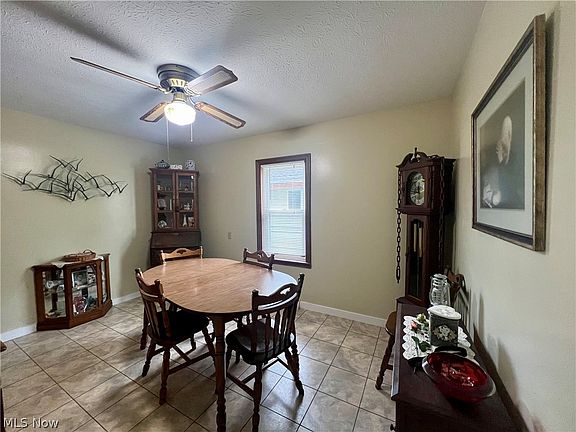 4th image of 1113 Tod Ave