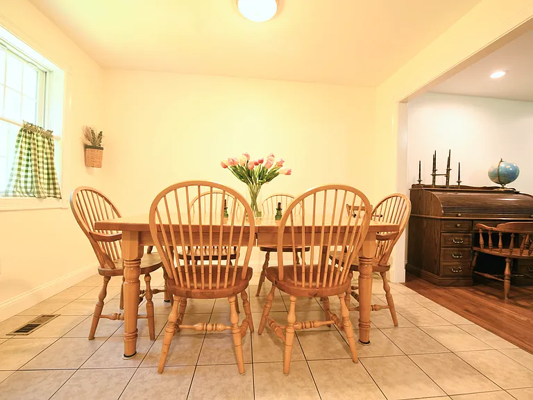 54 Lakeside Dr — Photo 11