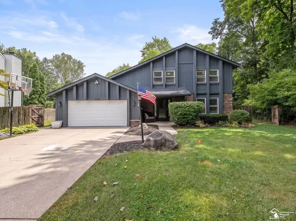 7735 Coventry Dr, Temperance, MI 48182