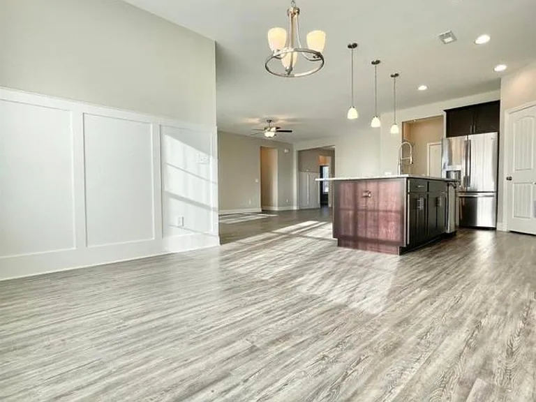 102 James Parcus Cir — Photo 17