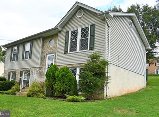 572 Sycamore Ln, Front Royal, VA 22630