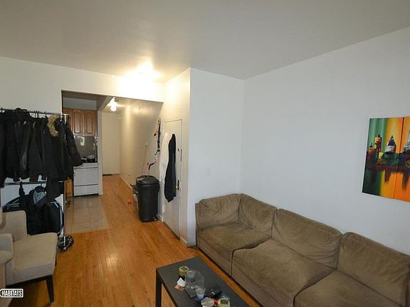 2nd image of 1966 A C Powell Blvd APT 5