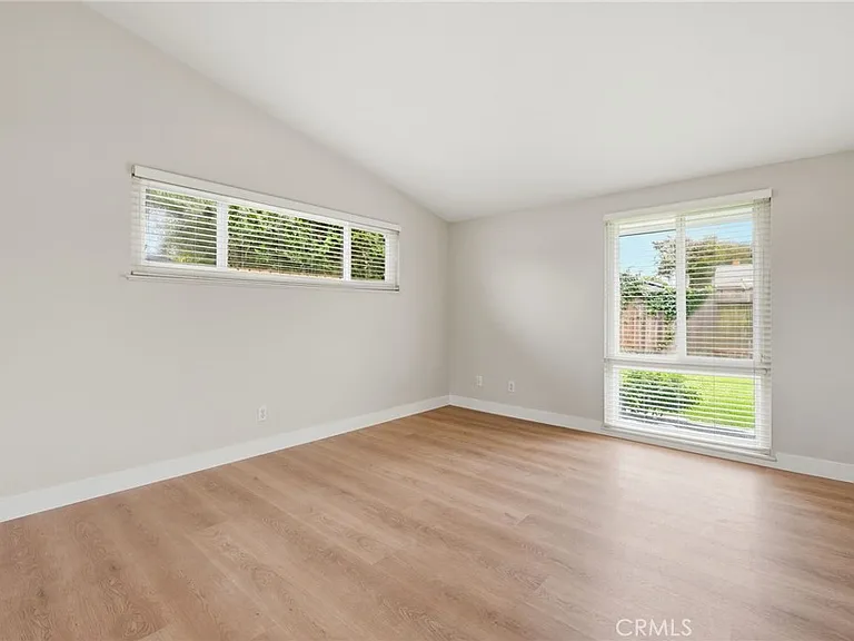 253 Princeton Dr — Photo 11