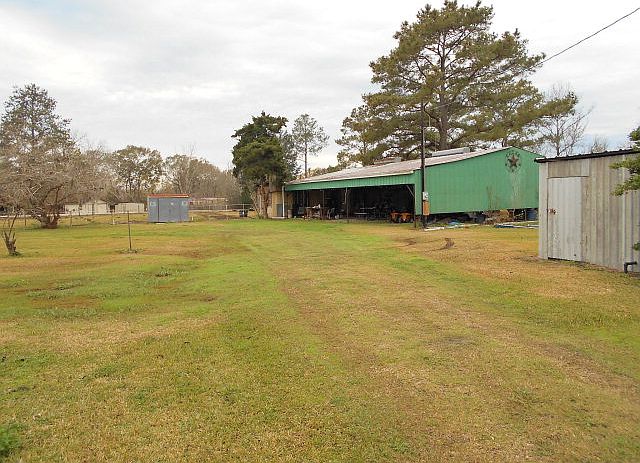 2nd image of 28802 Fm 1301 Rd