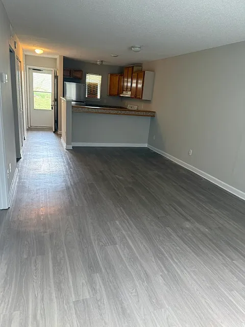 2 bed, 950 sqft, $1,450 — Photo 1