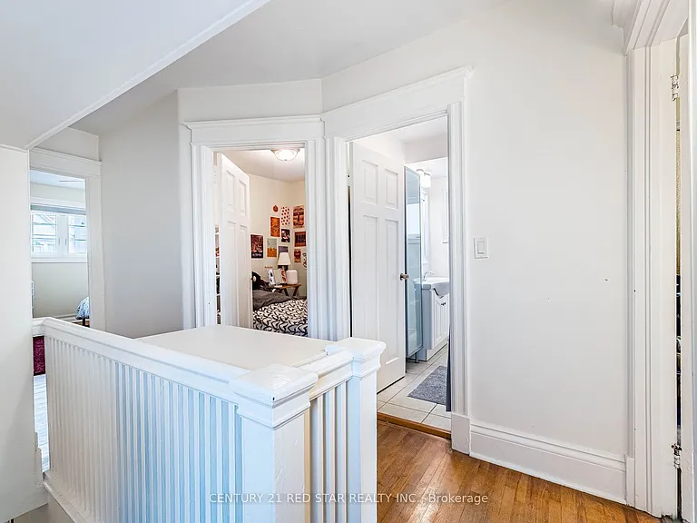 458 Dundurn St S — Photo 24