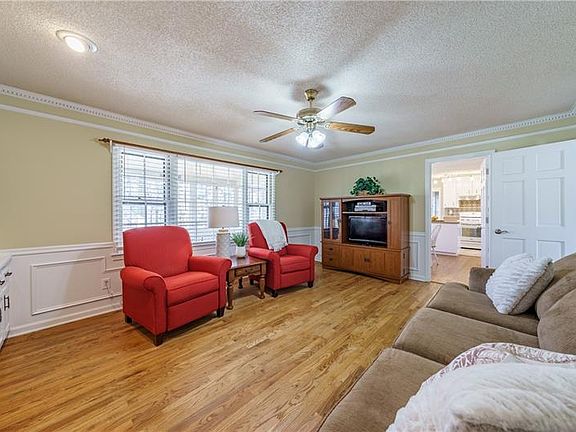 5th image of 4493 Windsor Oaks Dr