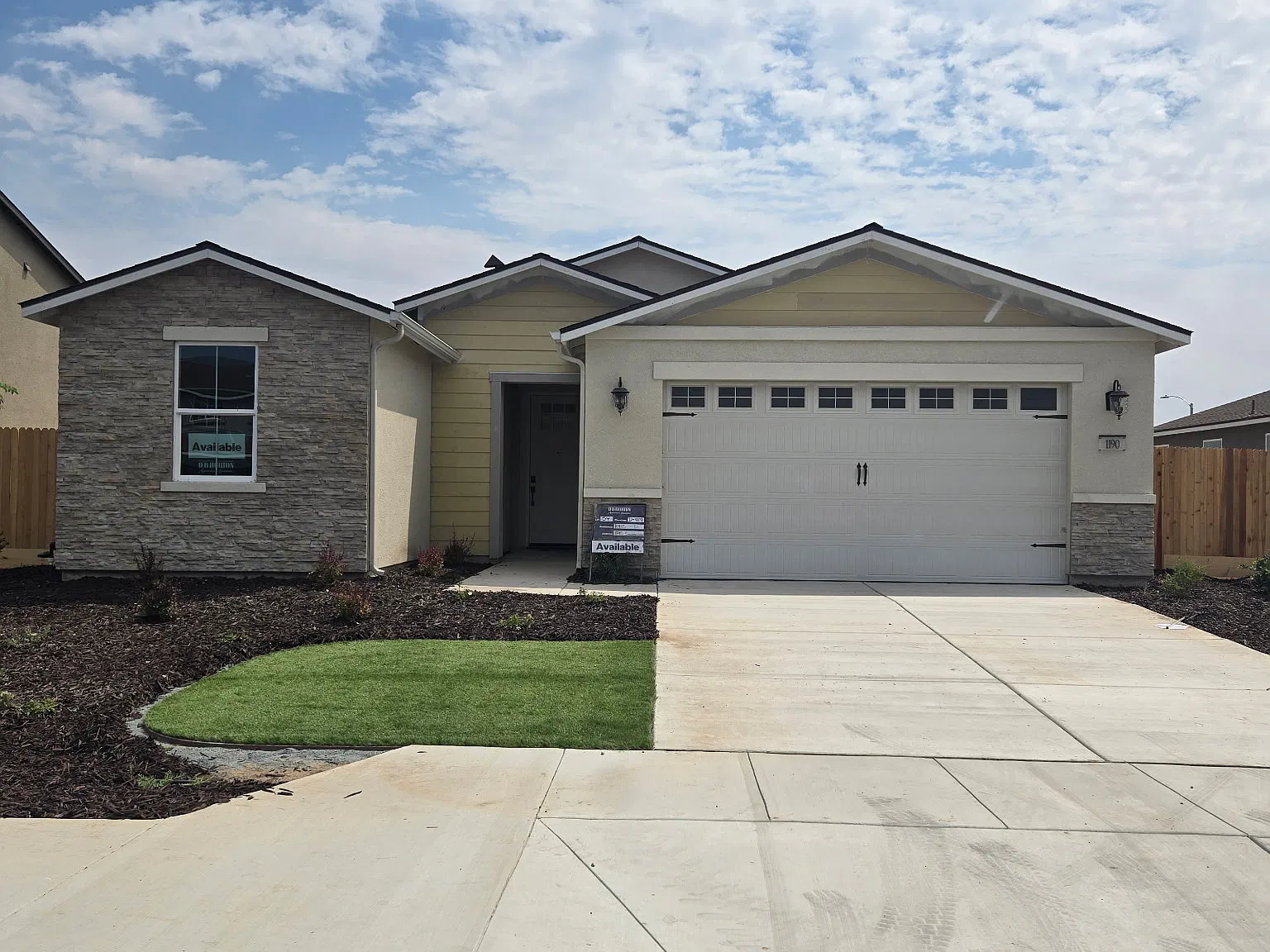 1190 Stonebridge Ave — Photo 3