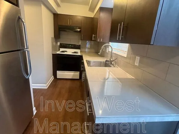 3017 E 20th St, Vancouver, WA 98661