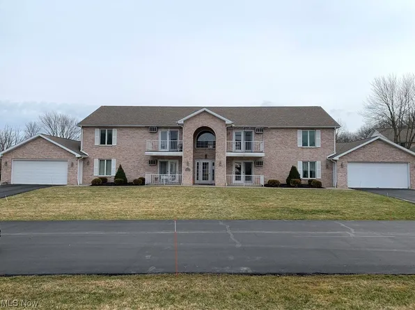 913 Auburn Hills Dr Unit 4, Youngstown, OH 44512