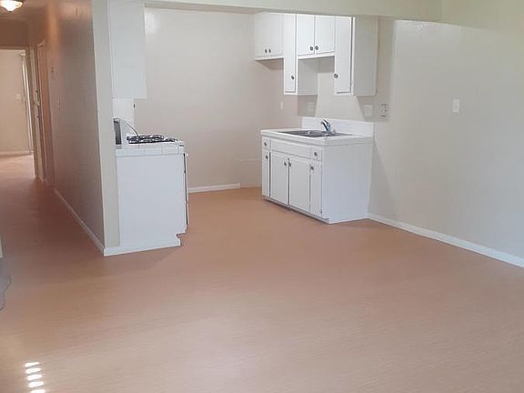 3rd image of 105 N 13th Ave APT E-105e
