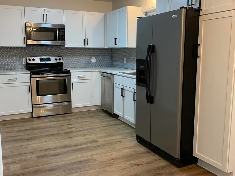 1004 N Windrace Trl — Photo 3