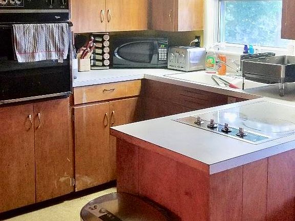 4th image of 687 O'Brien Dr