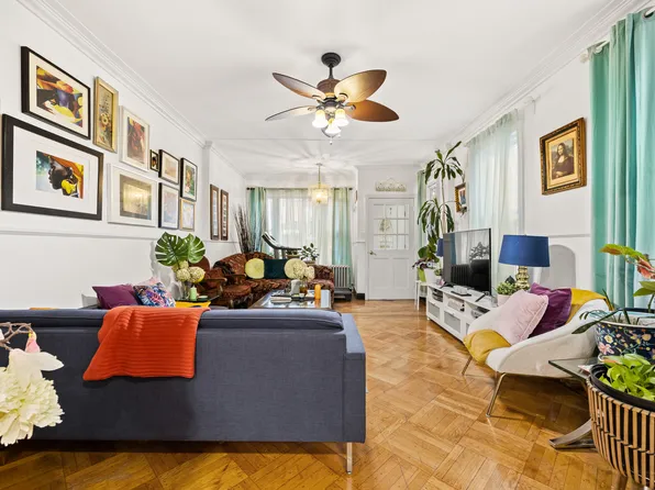 234 East 54th Street image 4 of 30