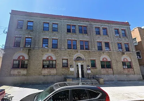 2 S Bartram Ave Photo 1
