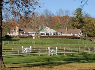 207 Village Rd, Green Village, NJ 07935