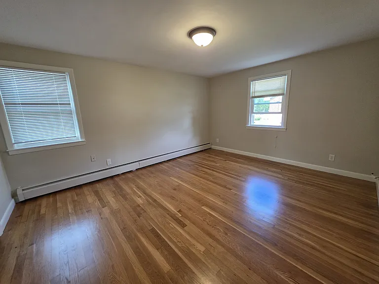 28 Maplewood St #2 — Photo 8