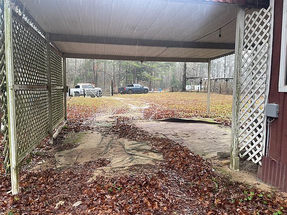 3rd image of 390 Bear Track Trl