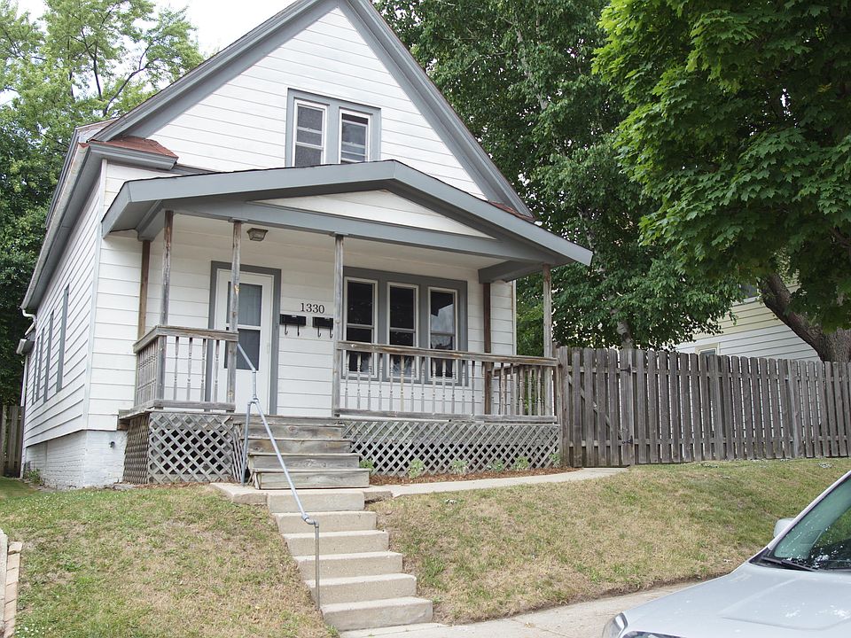 1st image of 1330 Milwaukee Ave
