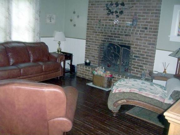 Living Room w/Fireplace