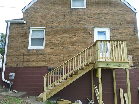 3rd image of 114 Mason St