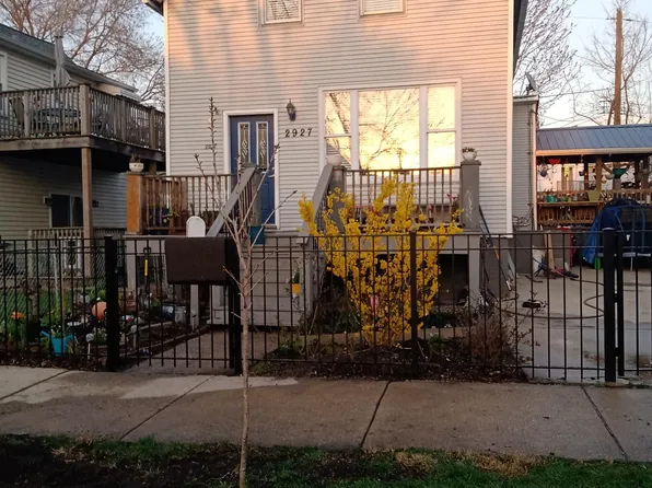 2927 N Rockwell St, Chicago, IL 60618