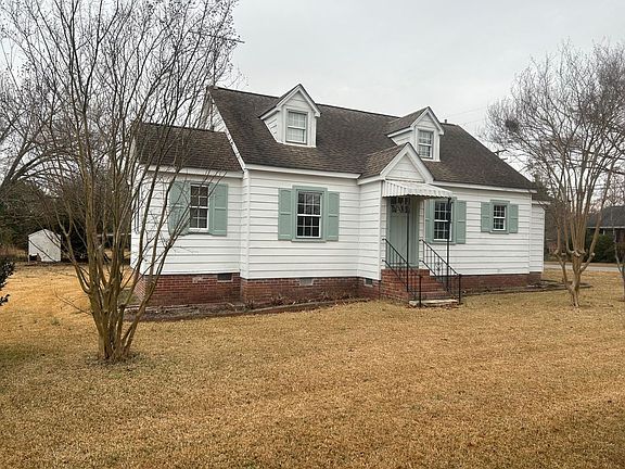 2nd image of 939 Central Dr