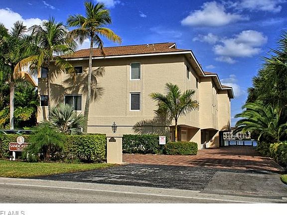 4th image of 9524 Gulf Shore Dr APT 3
