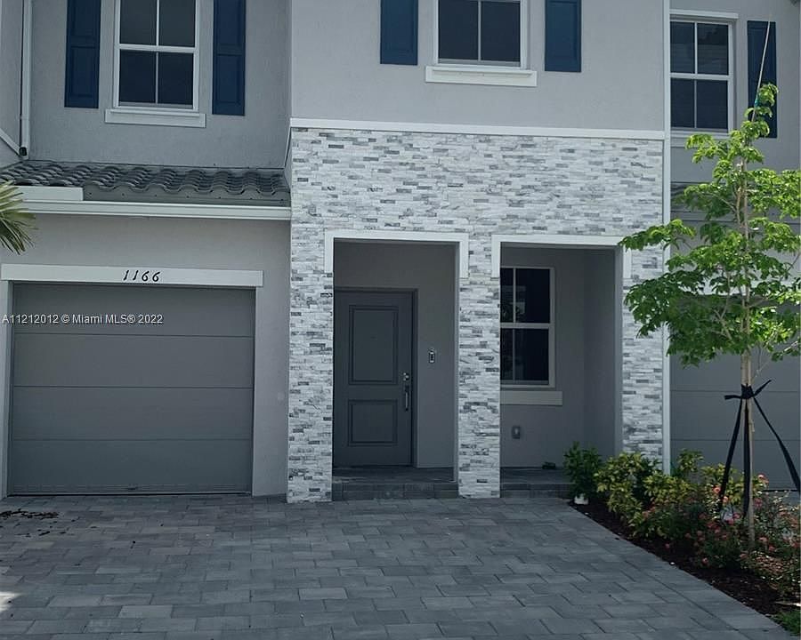 1st image of 1166 SE 26th Ave #1166