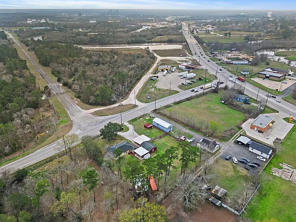 4th image of 203 S Fm 565 Rd