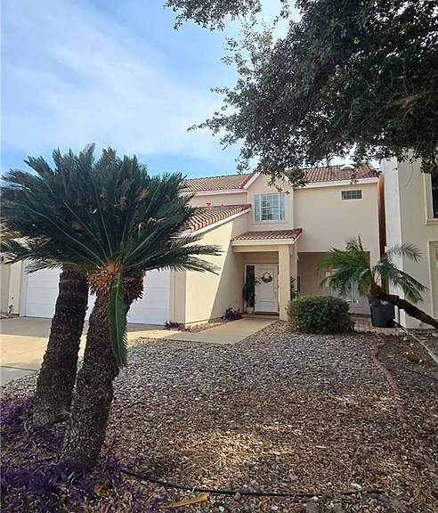 2202 Colorado St — Photo 2