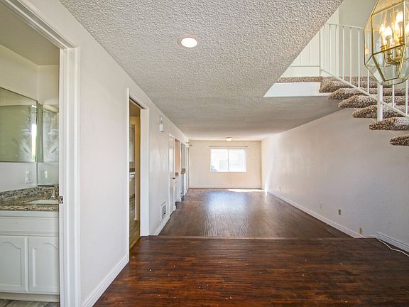 4th image of 2940 W 235th St APT 7