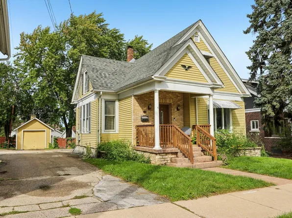 200 W State STREET, Burlington, WI 53105