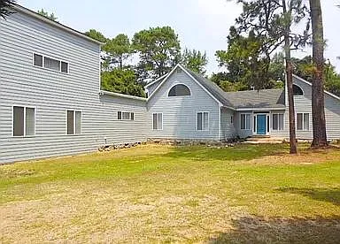 3335 Lake Bend Dr