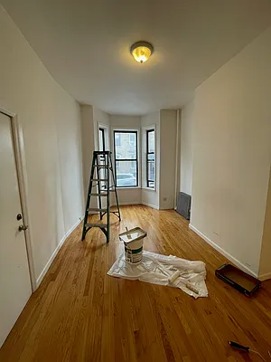 Rented by City Express Realty & Management Corp | media 5