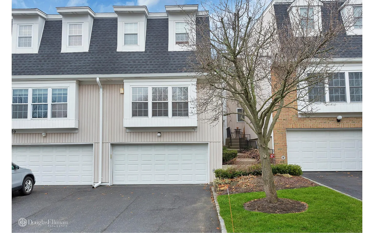 70 Hidden Ridge Dr photo 1