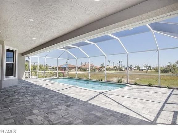 3rd image of 4317 Sands Blvd