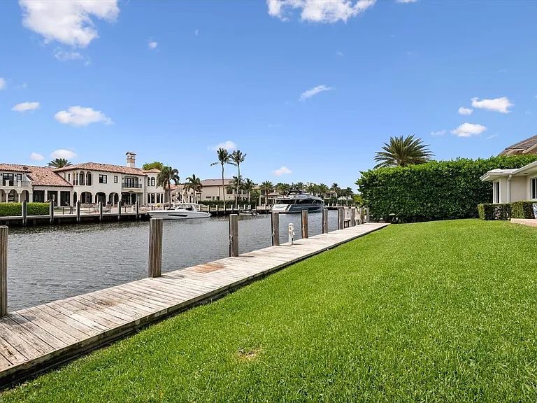 40 Isla Bahia Dr — Photo 29