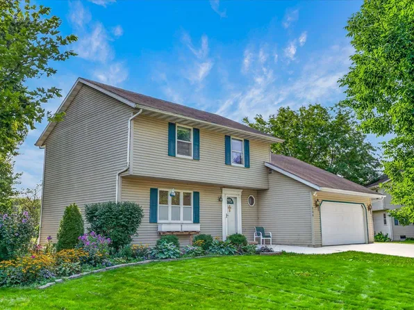 200 Dentaria Dr, Cottage Grove, WI 53527
