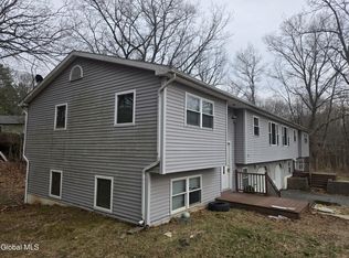 627 Englemore Rd, Clifton Park, NY 12065