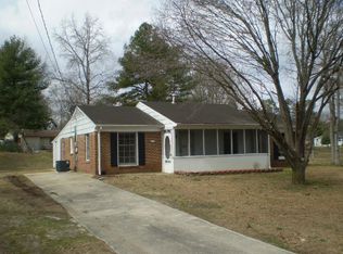 2610 Sapona Cir, Sanford, NC 27332